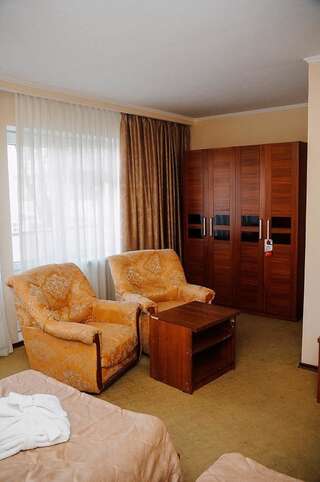 Отель Достык отель Шымкент Классический двухместный номер с 2 отдельными кроватями-4